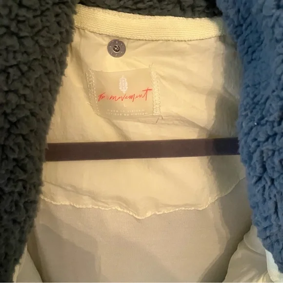 Free People Adventure Awaits fleece hooded vest - Picture 9 of 12